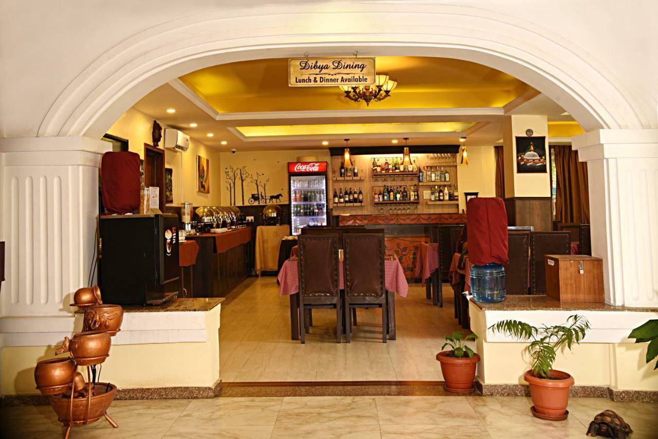 Dom Himalaya Hotel Katmandou Extérieur photo